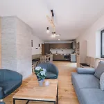 Premium Areit By We Rent, Summercard Included * 滨湖采尔