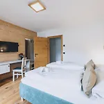 Premium Areit By We Rent, Summercard Included *