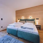 Premium Areit By We Rent, Summercard Included Appartement
